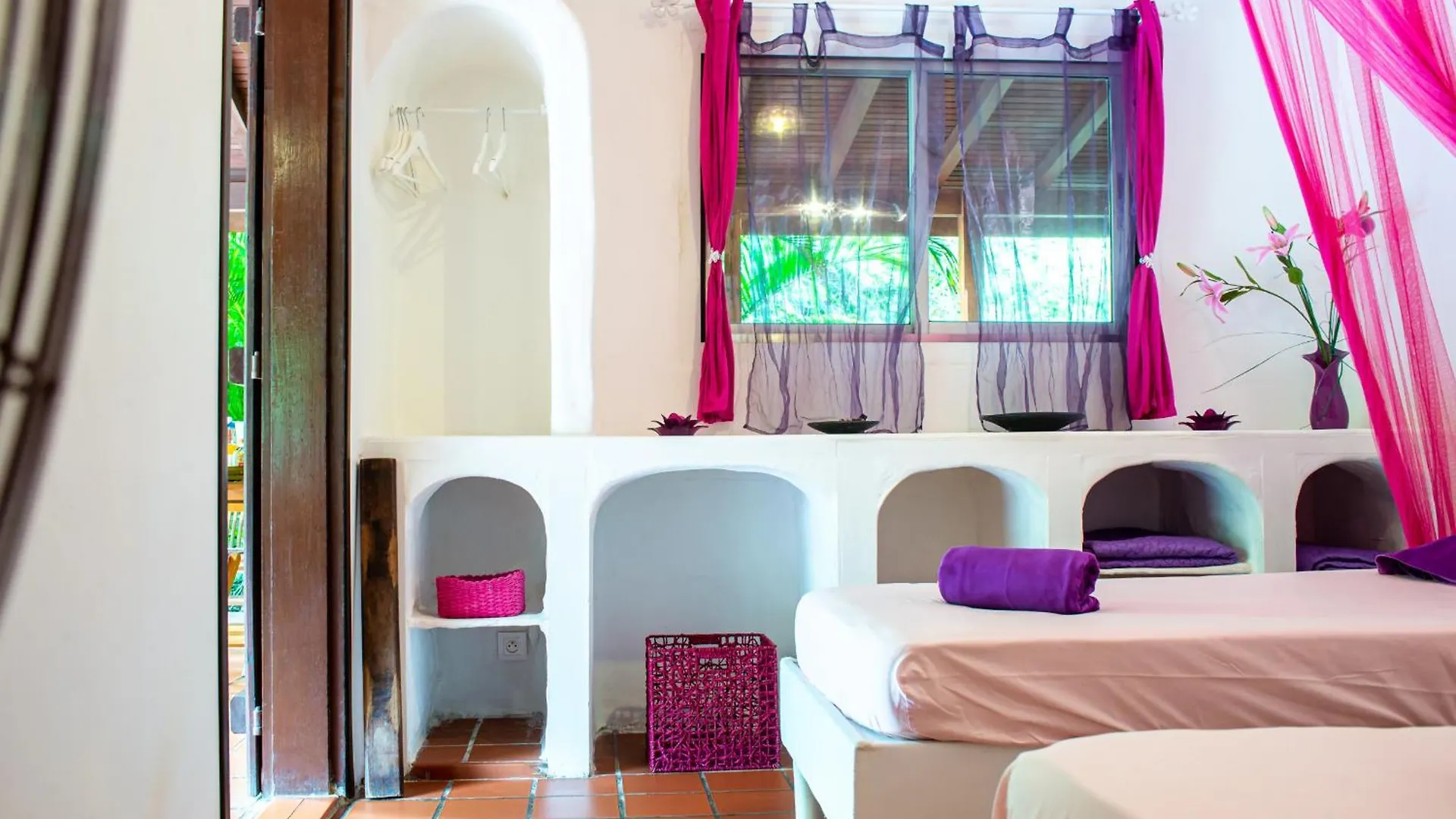 Au Jardin Des Colibris Ecolodge&Spa Deshaies 0*,  Guadeloupe