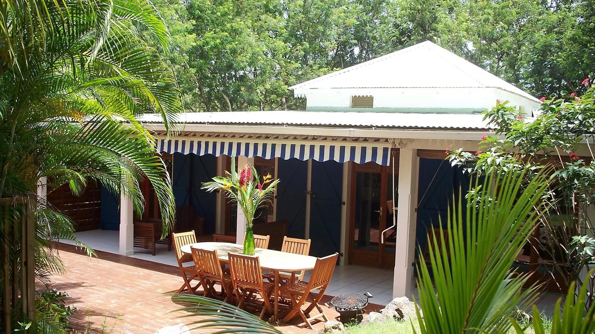 Au Jardin Des Colibris Ecolodge&Spa Deshaies Holiday park